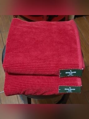 Eddie Bauer Ribbed Bath Towel